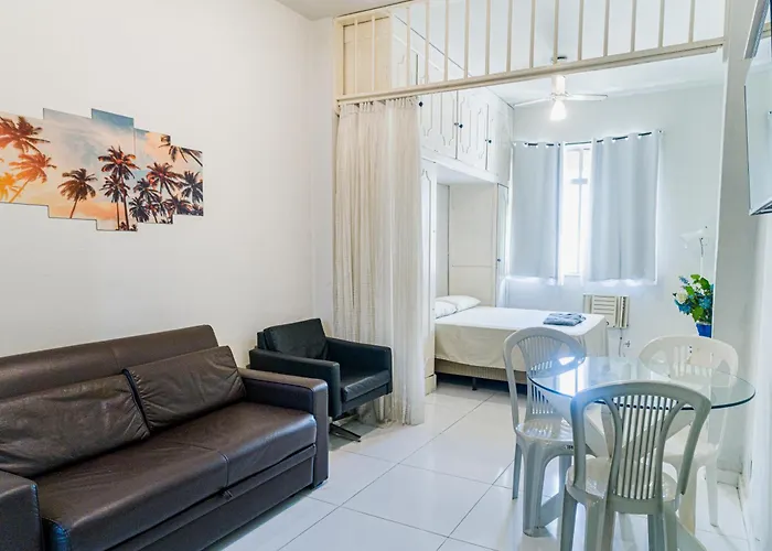 Studio Completo Na Praia De Copacabana Com Ar, Wifi, Netflix, Ate 4 Pessoas, Fundos Claro E Silencioso, Pauloangerami Pj135 Rio de Janeiro